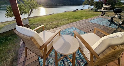 Charming Lake House
