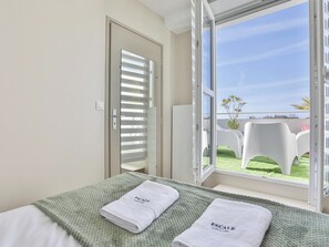 Room - Appartement avec terrasse ensoleillée sur le port Olona (Les Sables-d'Olonne)