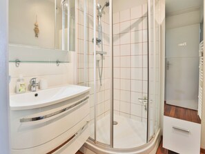 Bathroom - Appartement avec terrasse ensoleillée sur le port Olona (Les Sables-d'Olonne)