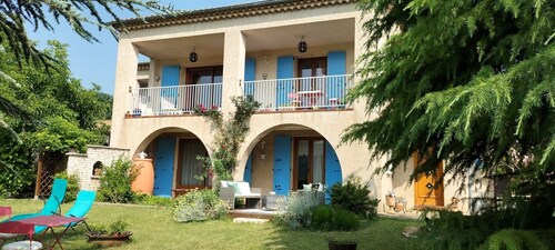 Guest Room “La Grande Calade” with Mountain View, Terrace and Wi-Fi