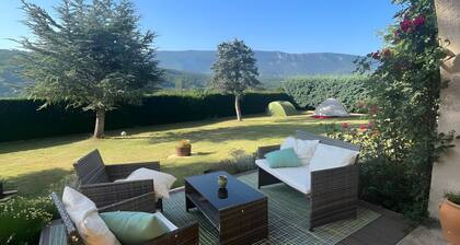 Guest Room âLa Grande Caladeâ with Mountain View, Terrace and Wi-Fi