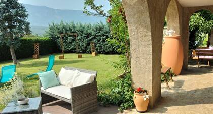 Guest Room “La Grande Calade” with Mountain View, Terrace and Wi-Fi