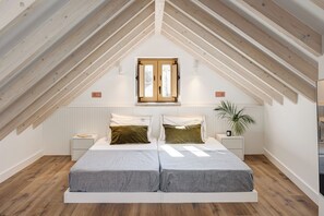 Deluxe Apartment, Balcony, City View | Interior detail - Graça Gate | Mouraria Duplex (Lisbon)
