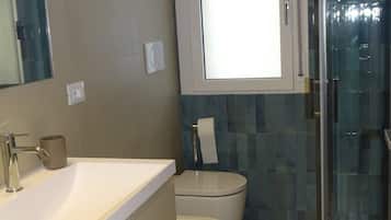 Villa, 2 camere da letto, balcone, vista giardino | Bagno