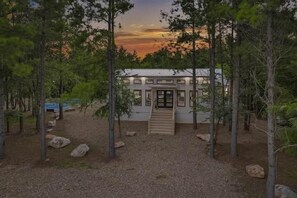 Exterior - Pickleball Cabin Retreat + Hot Tub + Top Spot + Game On (McCurtain County)
