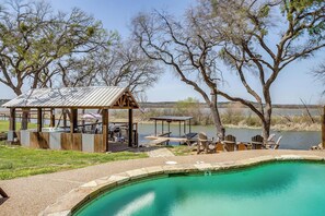 Pool - Granbury Lakefront Compound | Sleeps 50+ (Granbury)