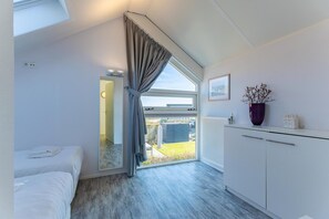 House - Beachfront Coastal Villa in Renesse for 6 (Renesse)