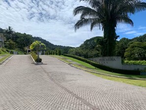Property grounds - Villa Bonita, Playa Hermosa Bahia Ballena (Uvita)