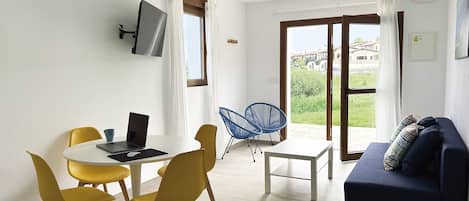 Appartement, 1 chambre, vue partielle sur la mer | Intérieur