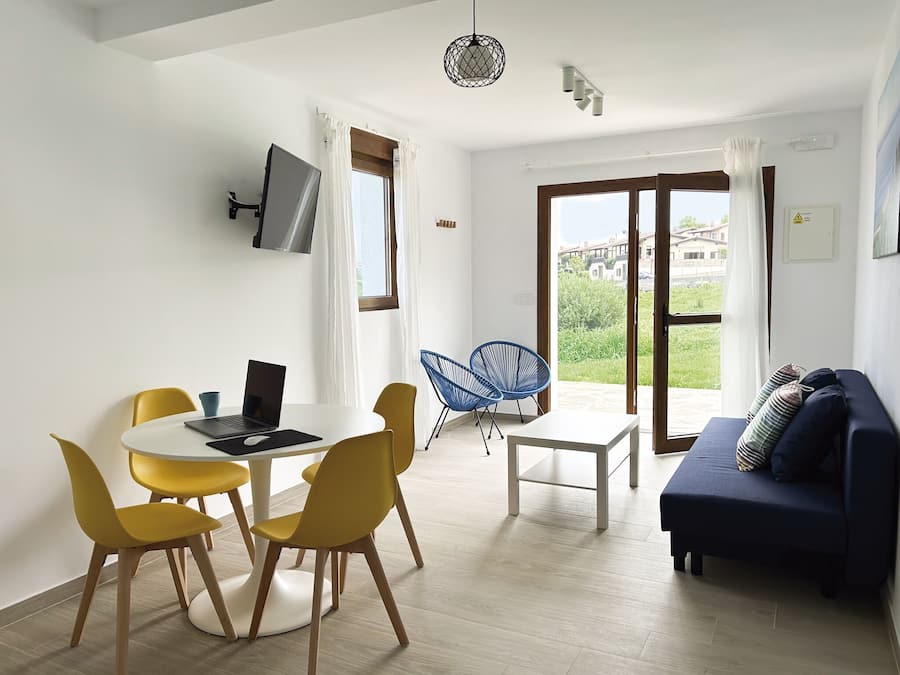Apartment, 1 Bedroom, Partial Sea View | Interior