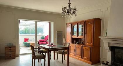 Spacious House for 6–8 Guests | 2 Bathrooms | Easy Access to Paris