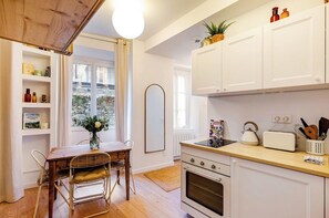 Private kitchen - Vrbo Property (Lourdes)