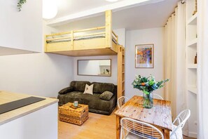 Living area - Vrbo Property (Lourdes)