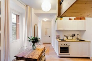 Private kitchen - Vrbo Property (Lourdes)