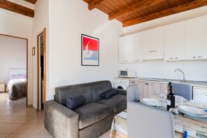 Interior - Holiday Home 'Lu Sule Lu Mare Lu Ientu 3' with Private Terrace, Wi-Fi & Air Conditioning (Porto Cesareo)
