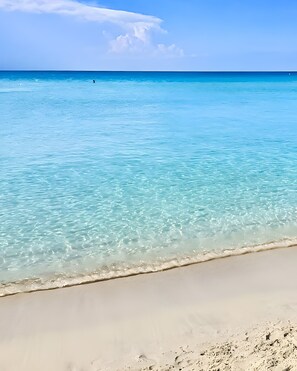 Beach nearby - Holiday Home 'Lu Sule Lu Mare Lu Ientu 3' with Private Terrace, Wi-Fi & Air Conditioning (Porto Cesareo)