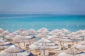 Beach nearby - Holiday Home 'Lu Sule Lu Mare Lu Ientu 3' with Private Terrace, Wi-Fi & Air Conditioning (Porto Cesareo)