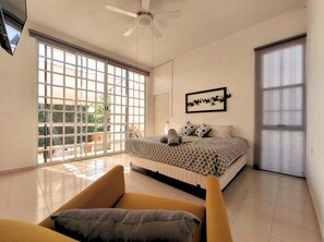 4 bedrooms, internet, bed sheets