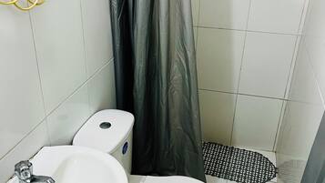 Standard Double Room | Bathroom