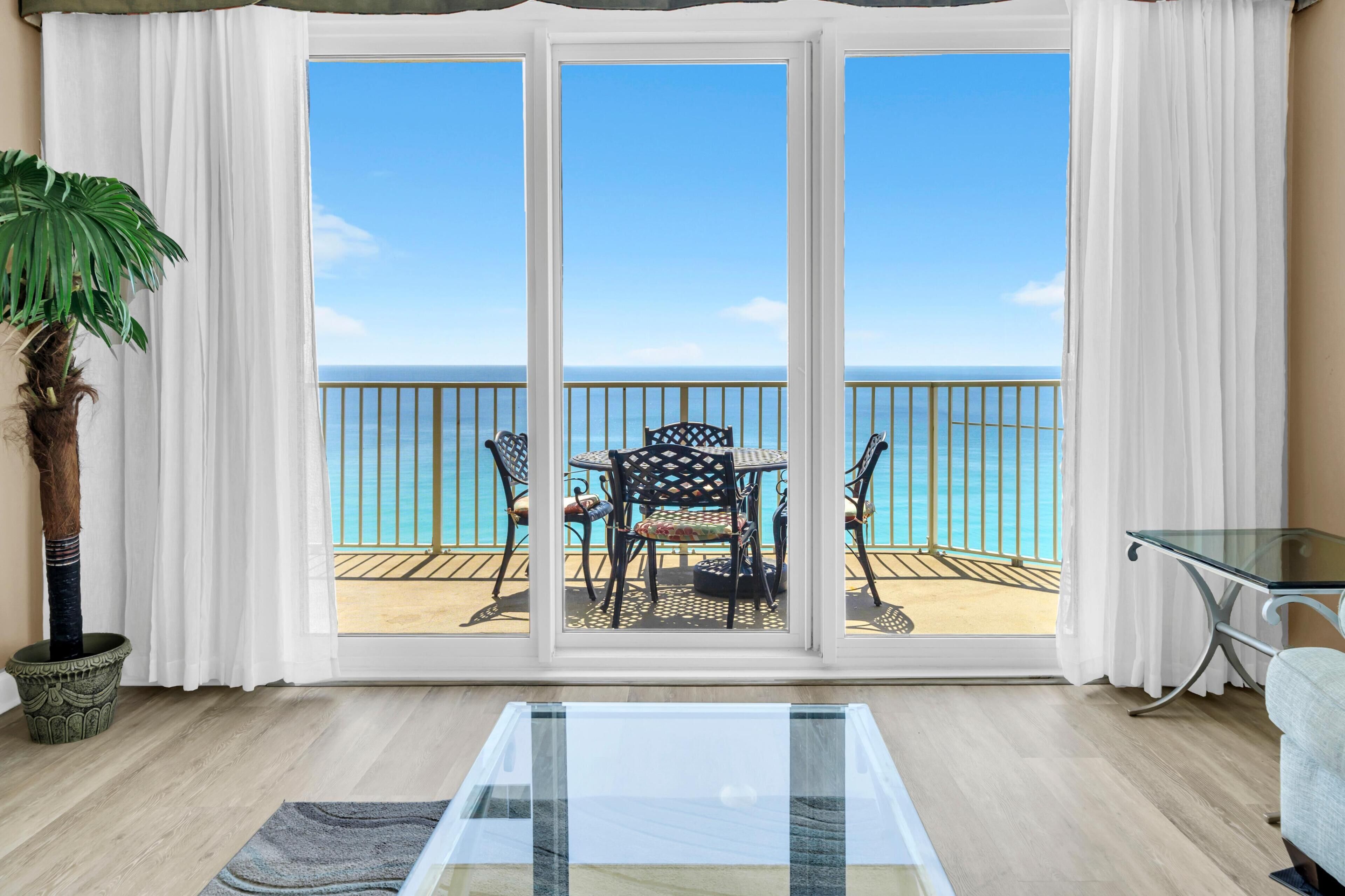 Apartment, Mehrere Betten (Grandview East 1505) | Innenbereich