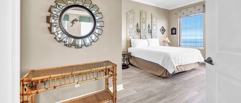 Condo, Multiple Beds (Grandview East 1505)