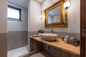 Shower, hair dryer, bidet, towels - I Tramonti 10+2, Emma Villas (Montegabbione)