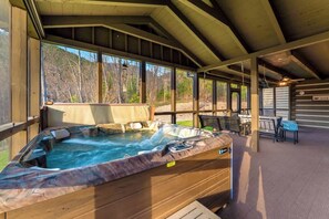 Terrace/patio - Luxury, Chalet with Private Suite, Secluded, and HotTub (Cosby)