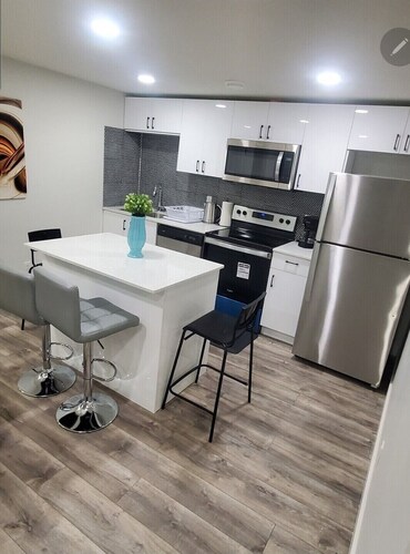 Cozy 2 bedroom basement suite