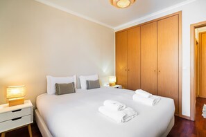 1 chambre, fer et planche à repasser, accès Internet, draps fournis