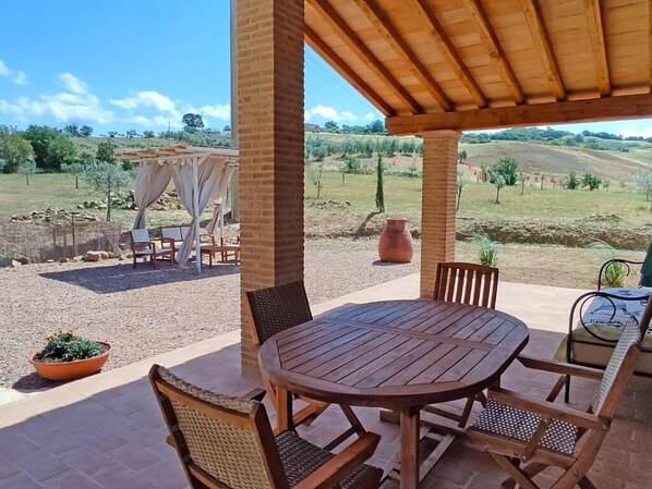 Apartment, Garden View | Outdoor dining - Podere Il Sorbo (Campagnatico)