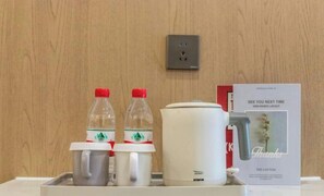 Coffee and/or coffee maker - Wuzhou Hotel (Pinghu)