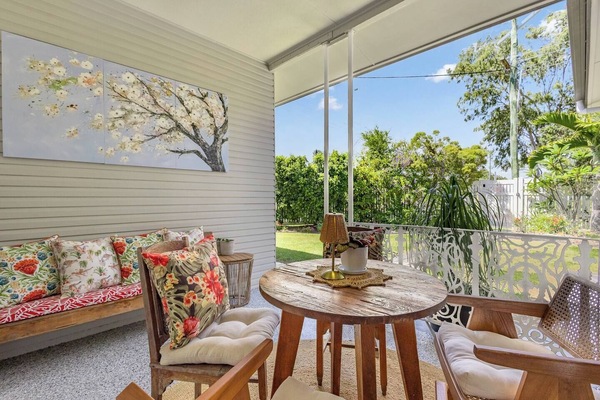 Unwind on the covered deck between the main house and retreat after a stroll to the marina or along the foreshore.