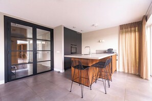 House | Private kitchen - Water Villa, Sauna & Beach (Westerhaar-Vriezenveensewijk)