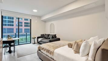 Studio Suite, Balcony, City View | Individually decorated, individually furnished, free WiFi