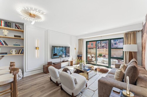 The Cove | Balcony Retreat in Downtown Stamford