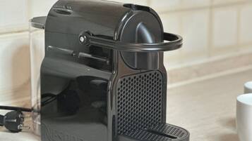 Kaffee und/oder Kaffeemaschine