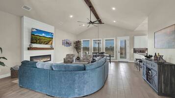 TV, fireplace, offices