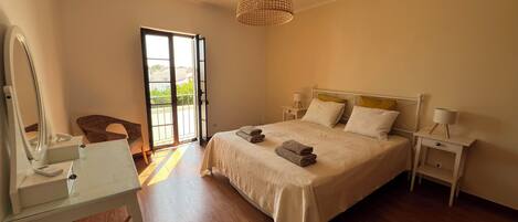 3 bedrooms, WiFi, bed sheets