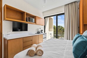 1 bedroom, WiFi, bed sheets - Alik: Studios with Partial Views to the Marina (Cruz de Huanacaxtle)