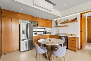 Fridge, microwave, stovetop, coffee/tea maker - Alik: Luxury 1BR Apt with Marina Views (Cruz de Huanacaxtle)