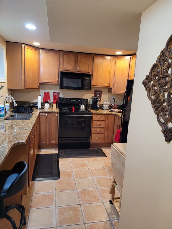Private kitchen - Serene 1-bedroom apartment in vibrant Washington (Washington)