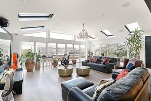 Imagen sin descripción, 2 de 20, botón