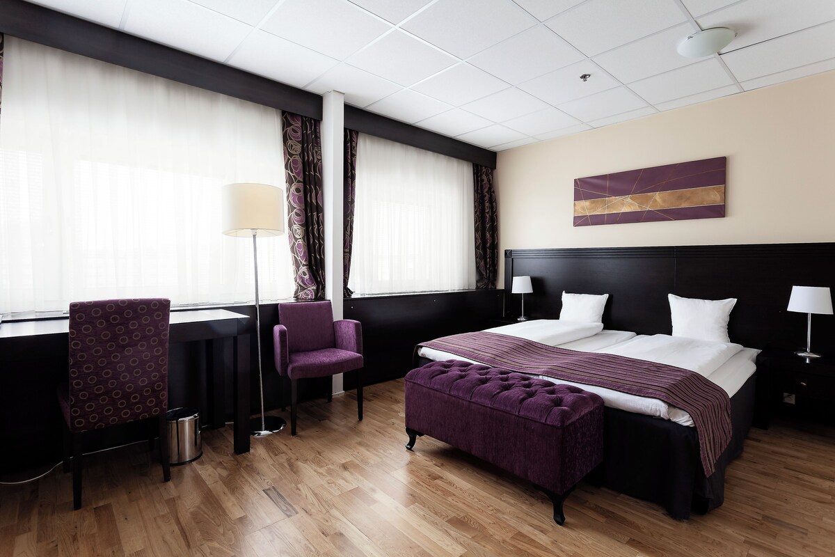Classic 2 Bedrooms