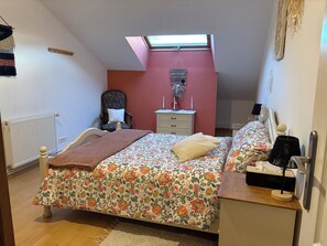2 Schlafzimmer, Bügeleisen/Bügelbrett, Reisekinderbett, kostenloses WLAN