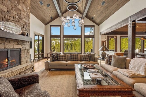 *Newly Built* Luxury Designed Ski-In/Out Estate