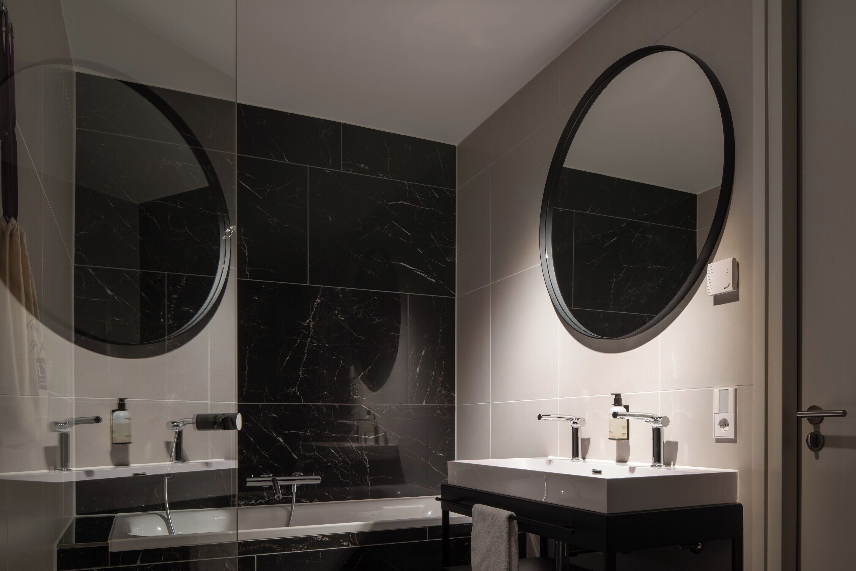 Apartment | Bathroom | Hair dryer
