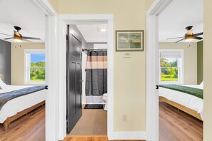 Room - The Loft at Huron Shores, Golf Course Views & Relaxing Getaway (Port Sanilac)