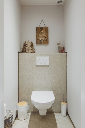 Shower, hair dryer, towels, toilet paper - Cosy Scandinavian chalet in the heart of nature - 6 pers, terrace, calm & disconnection (Büllingen)