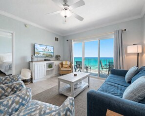 Smart TV, table football - CSW #1203 - Beachfront 2BR, Gulf Front Views, Indoor/Outdoor Pool, Hot Tub, Gym (Gulf Shores)