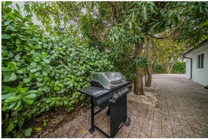 Property grounds - Las Arboleda (Miami)